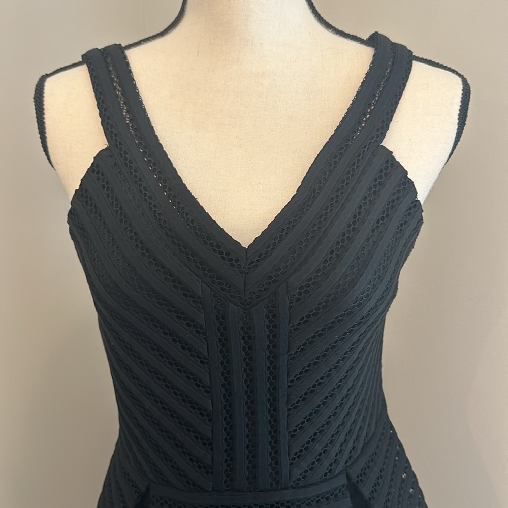 Black Structured Mini Dress Express - Picture 4 of 9